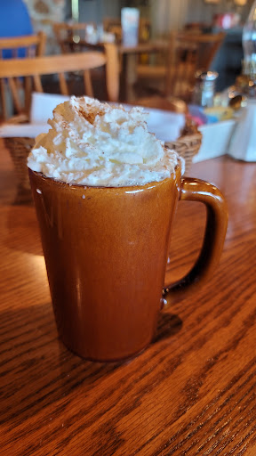 American Restaurant «Cracker Barrel Old Country Store», reviews and photos, 1395 Ford St, Maumee, OH 43537, USA