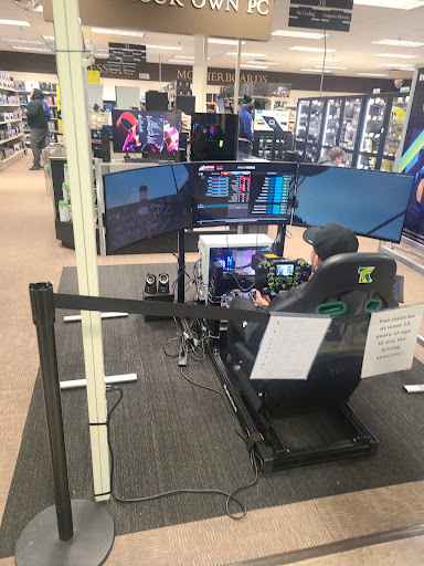 Electronics Store «Micro Center», reviews and photos, 747 Bethel Rd, Columbus, OH 43214, USA