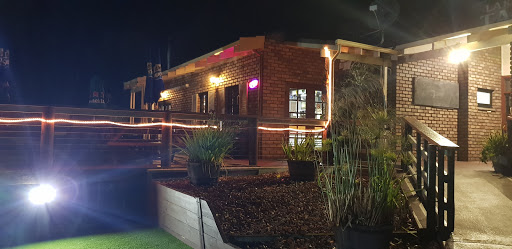 bank Lake Clifton Tavern And Motel