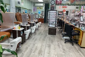 Betty's Beauty Spa image