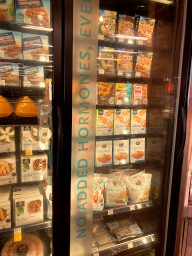 Grocery Store «Whole Foods Market», reviews and photos, 18700 Ventura Blvd #190, Tarzana, CA 91356, USA