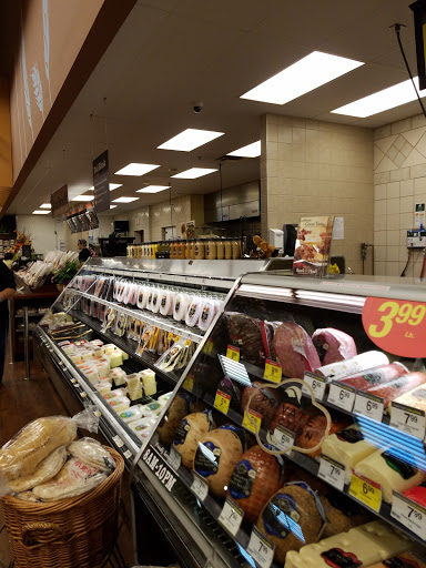 Grocery Store «Kroger», reviews and photos, 21555 21 Mile Rd, Macomb, MI 48044, USA