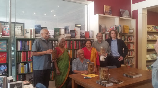 Book Store «River Oaks Book Store», reviews and photos, 3270 Westheimer Rd, Houston, TX 77098, USA