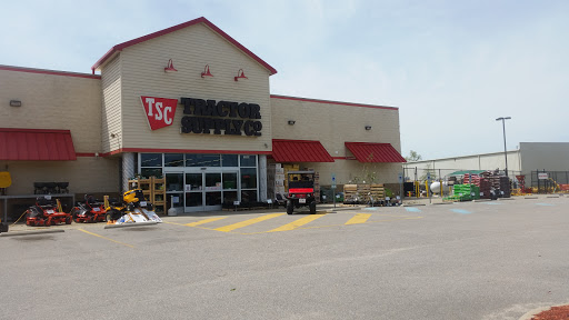 Home Improvement Store «Tractor Supply Co.», reviews and photos, 13500 Benns Church Blvd, Smithfield, VA 23430, USA