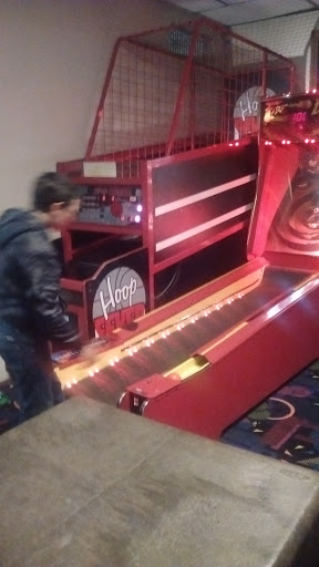 Bowling Alley «Family Fun Bowling Center», reviews and photos, 15 Hildreth St, Bangor, ME 04401, USA