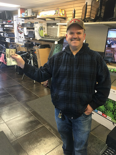 Pawn Shop «Sterling & Knight Jewelry & Pawn», reviews and photos, 109 E St Charles Rd, Villa Park, IL 60181, USA