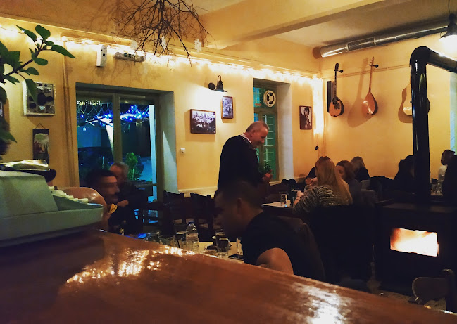 Καφενείο ο Φαρμακοποιός - Πέτρα