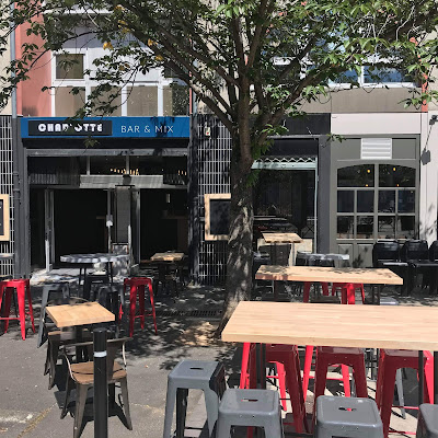 Charlotte bar à Clermont-Ferrand
