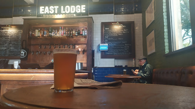 Reviews of East Lodge in London - Pub