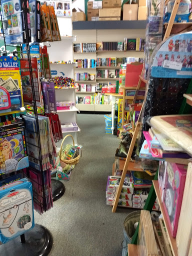 Book Store «Riverwalk Books», reviews and photos, 116 E Woodin Ave, Chelan, WA 98816, USA