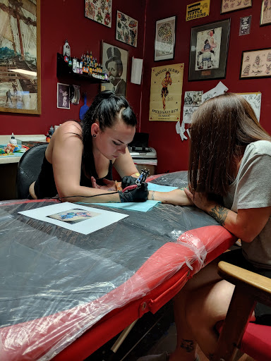 Tattoo Shop «Illustrator Tattoos», reviews and photos, 38505 Chestnut Ridge Rd, Elyria, OH 44035, USA