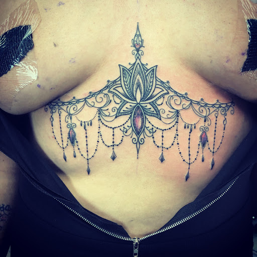 Tattoo Shop «Iicon Tattoo», reviews and photos, 2915 Del Paso Blvd, Sacramento, CA 95815, USA