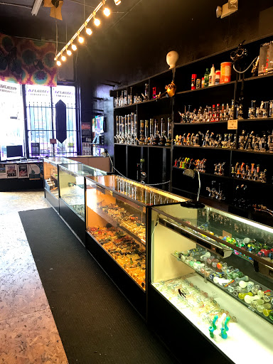 Tobacco Shop «Headrush Smoke Shop Inc», reviews and photos, 606 E 13th Ave, Denver, CO 80203, USA