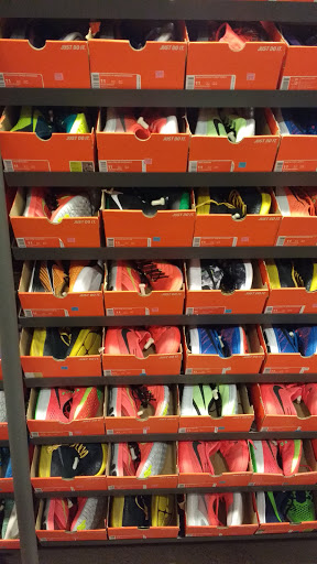 Sporting Goods Store «Nike Clearance Store», reviews and photos, 5000 S Arizona Mills Cir #240, Tempe, AZ 85282, USA