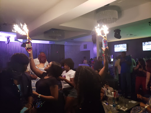 Lounge «In Love Memphis», reviews and photos, 7144 Winchester Rd, Memphis, TN 38125, USA