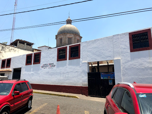 Escuela Primaria Francisco I. Madero en Tacámbaro de Codallos