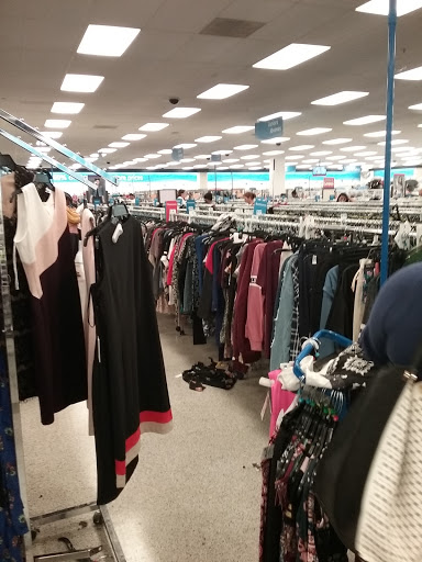 Clothing Store «Ross Dress for Less», reviews and photos, 3500 East-West Hwy, Hyattsville, MD 20782, USA