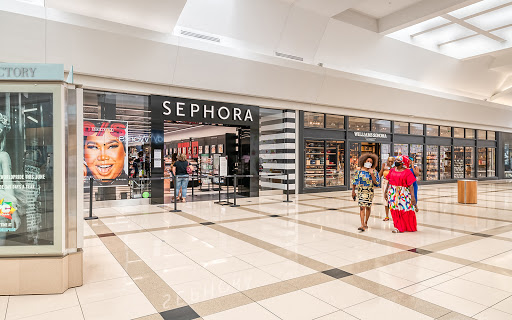 Shopping Mall «Woodland Mall», reviews and photos, 3195 28th St SE, Grand Rapids, MI 49512, USA