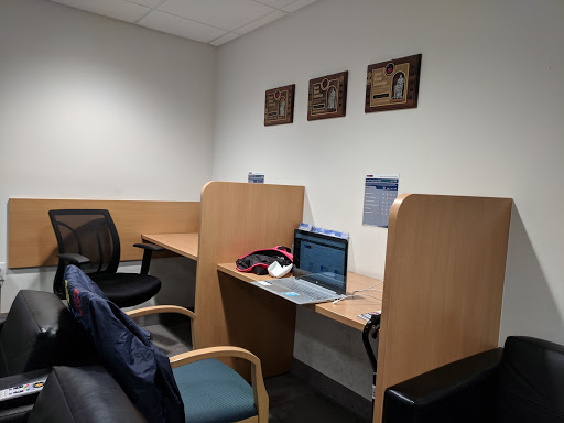 Ford Dealer «DCH Ford of Thousand Oaks», reviews and photos, 3810 Thousand Oaks Blvd, Westlake Village, CA 91362, USA