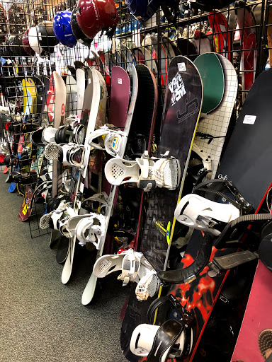 Sporting Goods Store «Play It Again Sports», reviews and photos, 1422 NW 9th St, Corvallis, OR 97330, USA