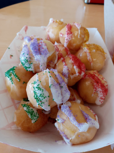 Donut Shop «Daylight Donuts», reviews and photos, 2309 Pass Rd, Gulfport, MS 39501, USA