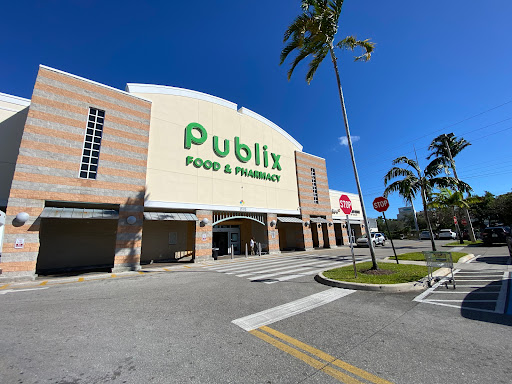 Publix Super Market Sabor, 1585 W 49th St, Hialeah, FL 33012, USA, 