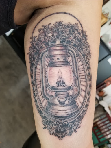 Tattoo Shop «Hand And Eye Tattoo», reviews and photos, 2716 Atwood Ave, Madison, WI 53705, USA