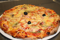 Plats et boissons du Pizzas à emporter Pizza Vival Square à Aurillac - n°19