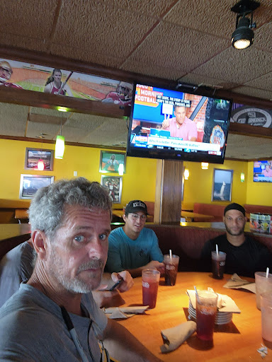 Shopping Mall «Horizon Park Shopping Center», reviews and photos, 3904 W Hillsborough Ave, Tampa, FL 33614, USA