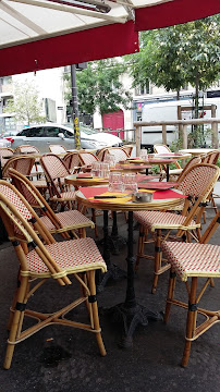 Atmosphère du Restaurant L'Avenue Café à Paris - n°2