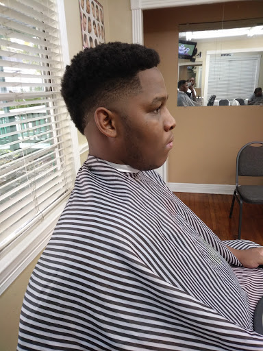 Beauty Salon «The B Spot Barber & Beauty Shop - Humble», reviews and photos, 850 E Main St, Humble, TX 77338, USA