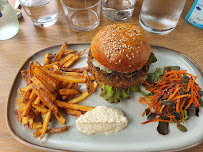 Hamburger végétarien du Restaurant végétalien La Canopée à Bayonne - n°5