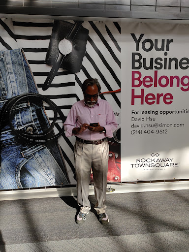 Computer Store «Apple Rockaway», reviews and photos, 301 Mount Hope Ave, Rockaway, NJ 07866, USA