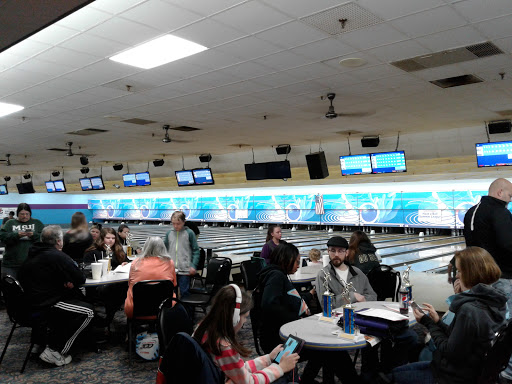 Bowling Alley «Town N Country Lanes», reviews and photos, 1100 S Wayne Rd, Westland, MI 48186, USA