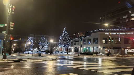 Shopping Mall «The Shops at Wisconsin Place», reviews and photos, 5310 Western Avenue Northwest, Chevy Chase, MD 20815, USA