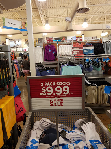 Sportswear Store «Columbia Sportswear Outlet Store», reviews and photos, 2950 I-20 Frontage Rd #1000, Grand Prairie, TX 75052, USA