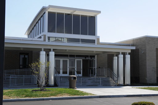 Butler Tech D. Russel Lee Career-Technology Center, 3603 Hamilton Middletown Rd, Hamilton, OH 45011, School