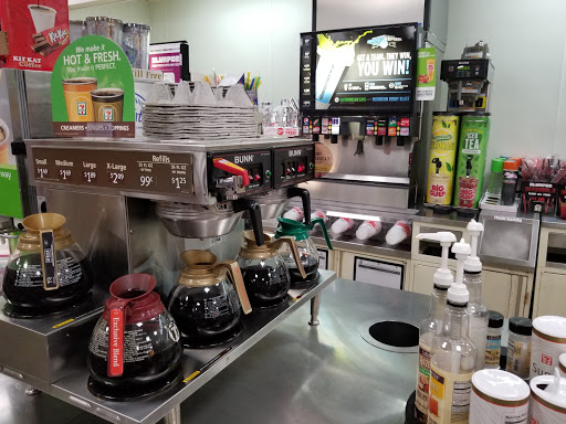 Convenience Store «7-Eleven», reviews and photos, 590 NE 125th St, North Miami, FL 33161, USA