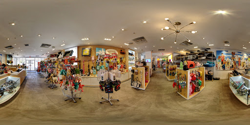 Pet Supply Store «Dog Bar», reviews and photos, 1684 Jefferson Ave, Miami Beach, FL 33139, USA