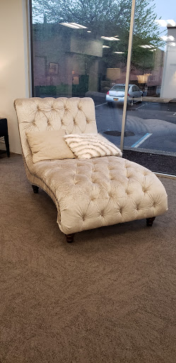 Furniture Store «Raymour & Flanigan Furniture and Mattress Store», reviews and photos, 275 Glen Cove Rd, Carle Place, NY 11514, USA