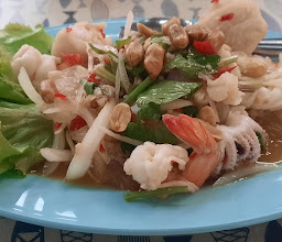 ตลาดโต้รุ่งร่วมจิตร photo
