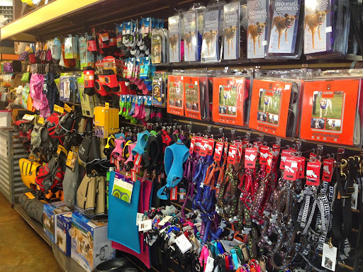 Pet Supply Store «Petapoluza Pet Supply & Grooming», reviews and photos, 114 N 36th St, Seattle, WA 98103, USA
