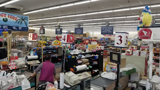 Supermarket «Food World», reviews and photos, 401 E Lakewood Ave, Durham, NC 27707, USA