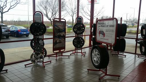 Discount Tire Store - Romeoville, IL, 671 N Weber Rd, Romeoville, IL 60446, USA, 