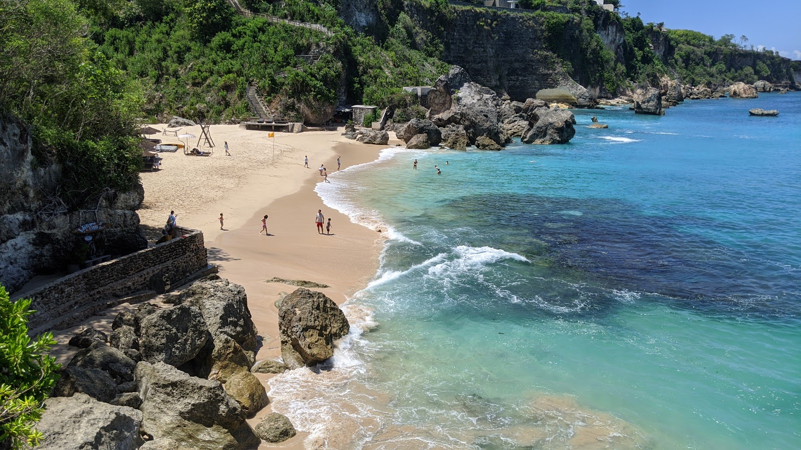 Foto van Kubu Beach met helder zand oppervlakte