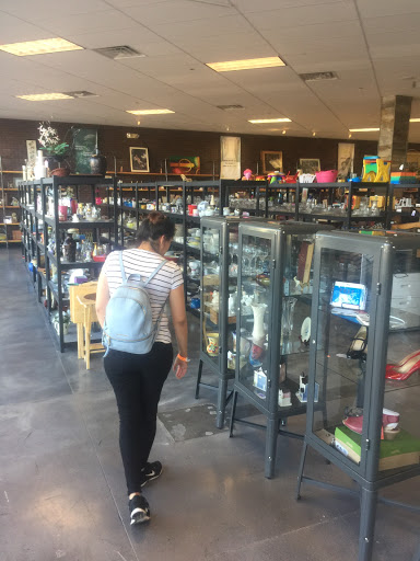 Thrift Store «Castaways Resale Store», reviews and photos, 241 N Stephanie St, Henderson, NV 89074, USA