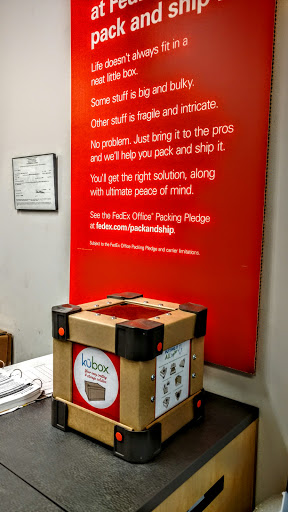 Print Shop «FedEx Office Print & Ship Center», reviews and photos, 8998 Lorton Station Blvd g, Lorton, VA 22079, USA