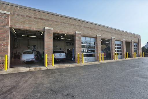 Tire Shop «Auto Tech Centers - Huntley», reviews and photos, 10370 IL-47, Huntley, IL 60142, USA