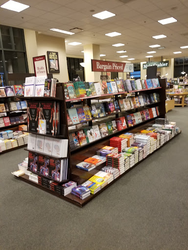 Book Store «Barnes & Noble», reviews and photos, 210 Americana Way, Glendale, CA 91210, USA