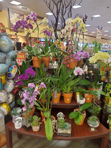 Grocery Store «Vons», reviews and photos, 26518 Bouquet Canyon Rd, Saugus, CA 91350, USA